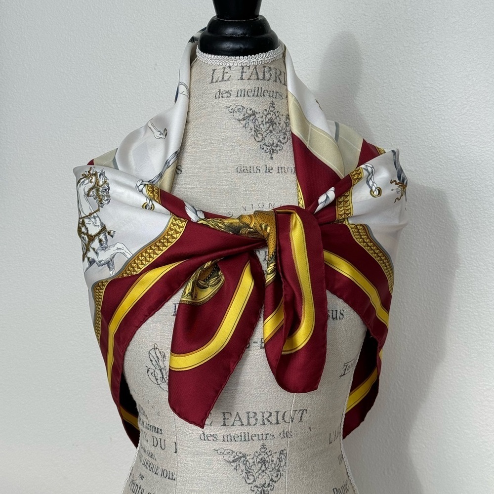 Hermès Red Gold Grand Apparat 100% Silk Scarf - Picture 11 of 16